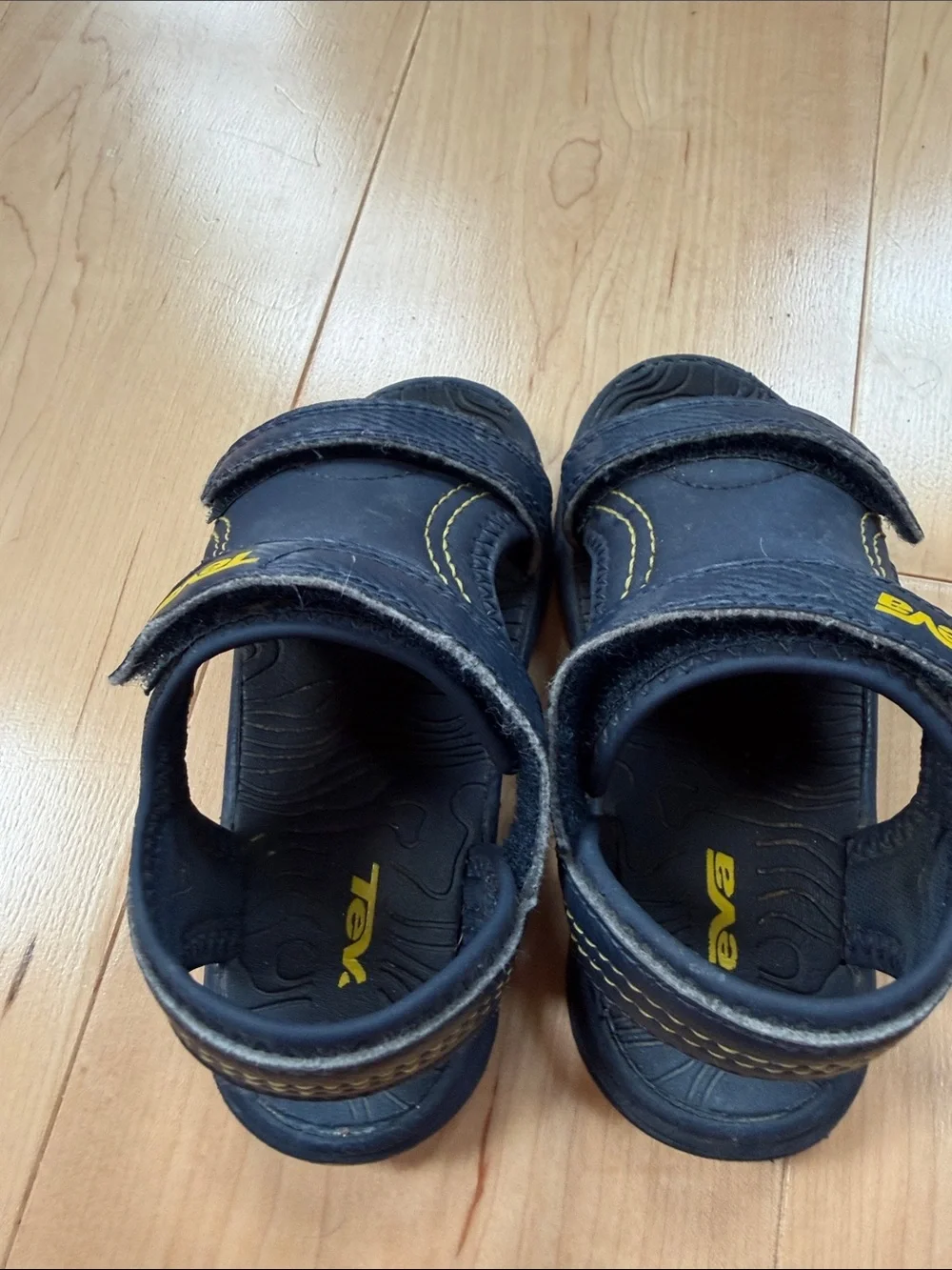Teva Kids Navy and Yellow Velcro Sandals size 6